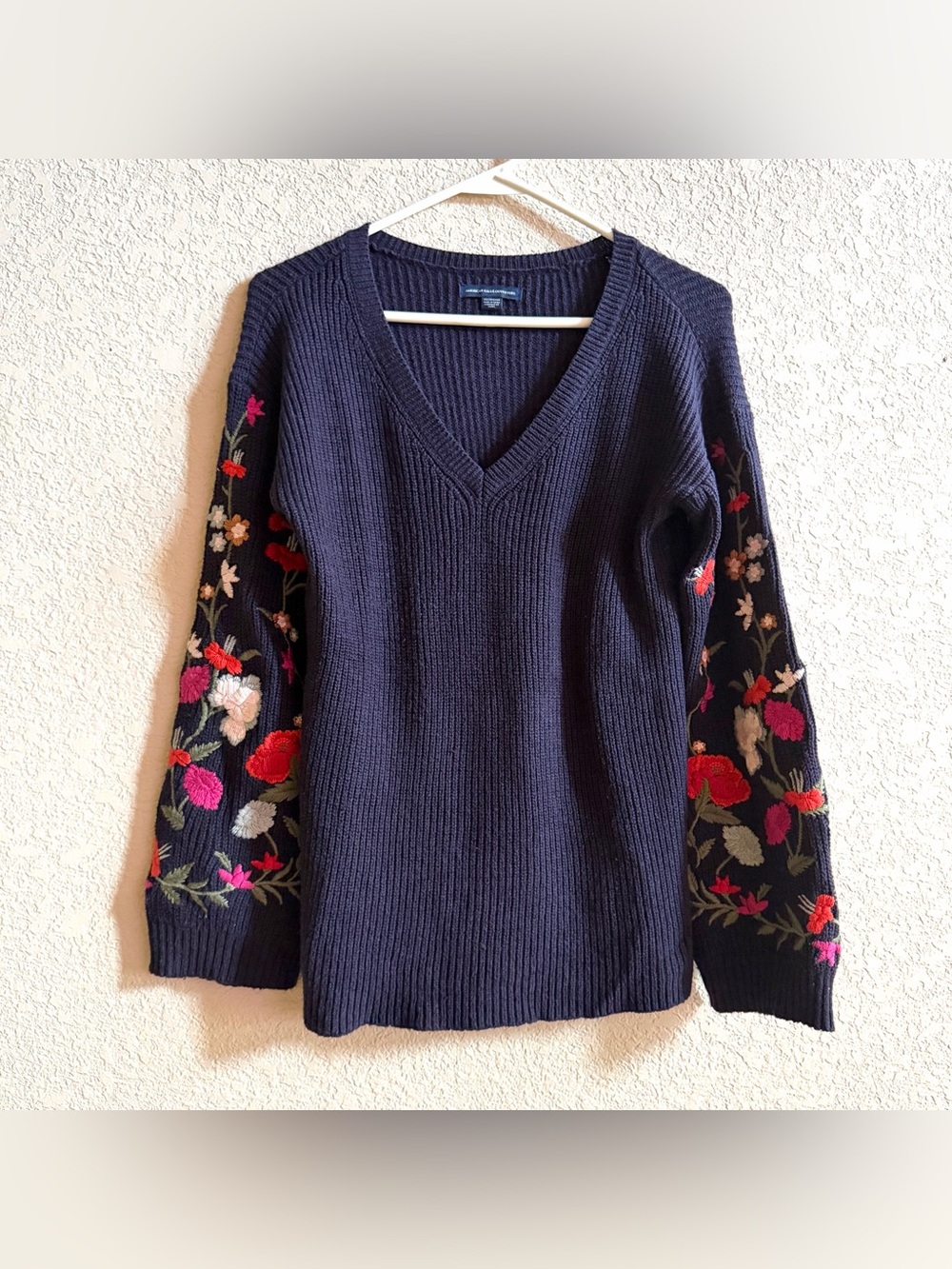 American Eagle Navy Blue Ribbed V-Neck Floral Embroidered Sleeve Sweater XS